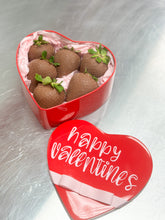 Load image into Gallery viewer, Valentines Berrybomb Gift Box