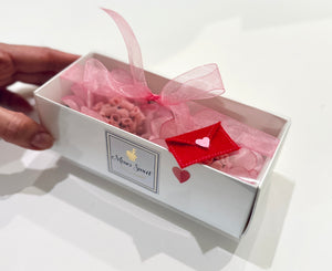 Valentines Gift Box 2 Sweets flower