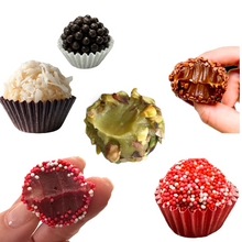 Load image into Gallery viewer, 42 Brigadeiros Gift Box valentines